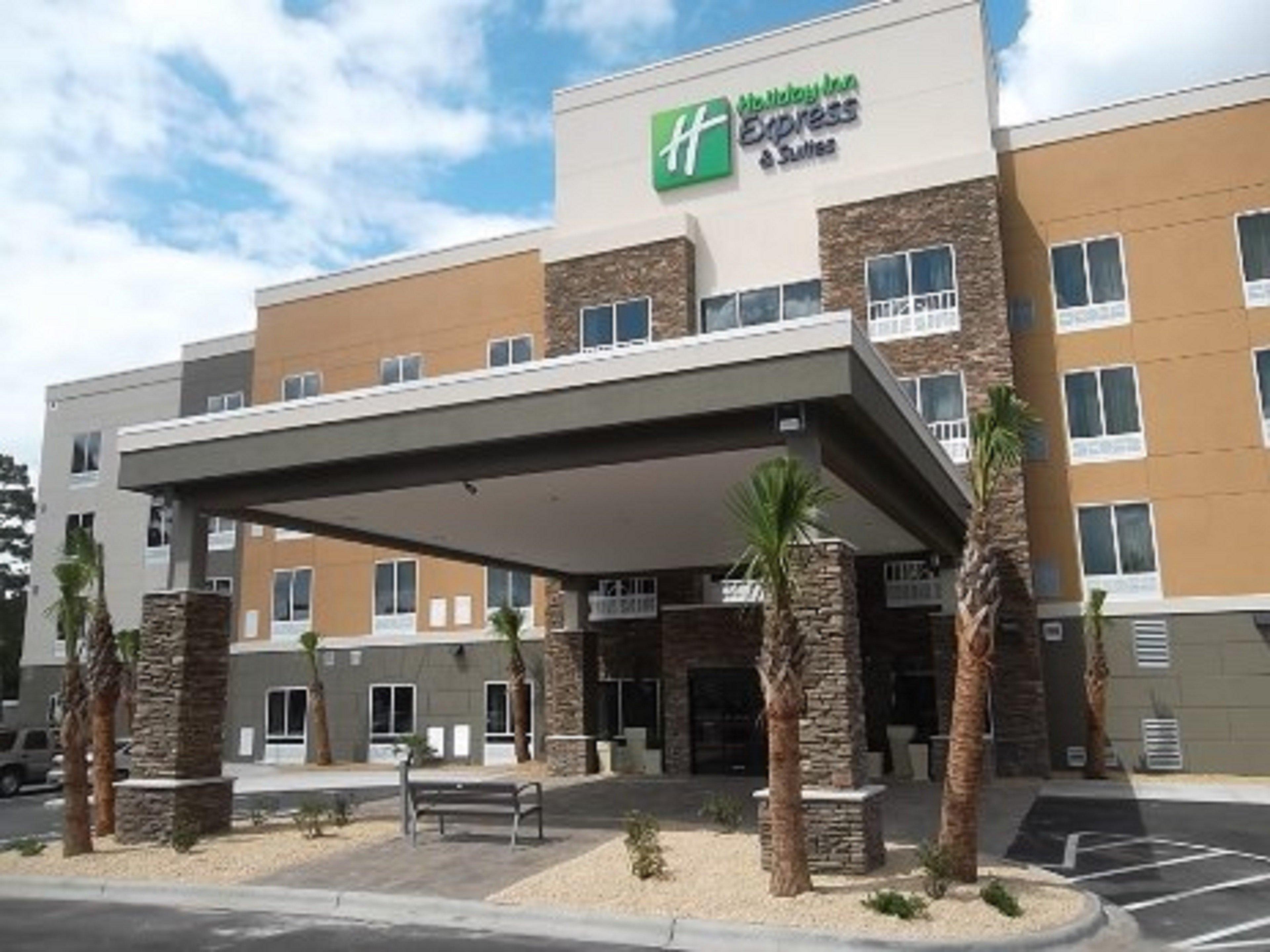 Holiday Inn Express & Suites Southport - Oak Island Area, An Ihg Hotel Exterior photo